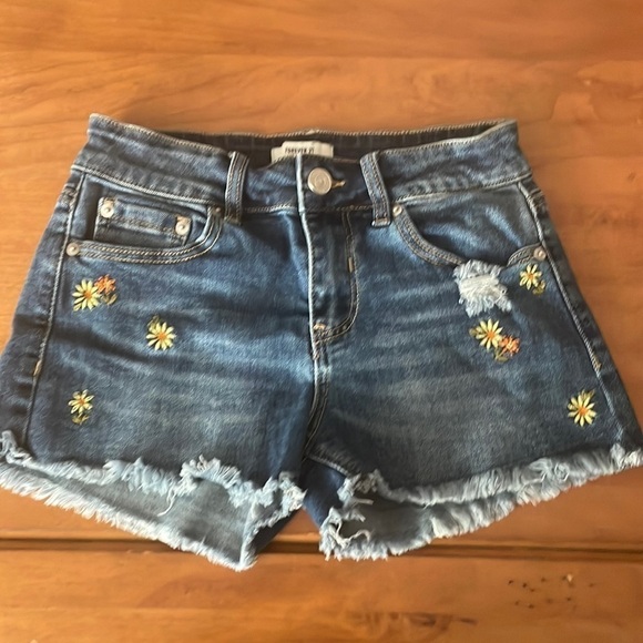 Forever 21 Denim Shorts Size 26 - Picture 1 of 10